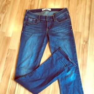 Hollister jeans sz 5L or w27 L35